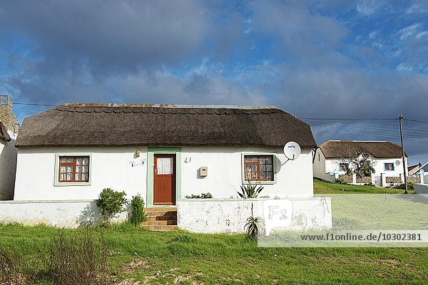 Historische Häuser im Dorf Elim  ehemalige Missionsstation  National Heritage  Westkap  Südafrika