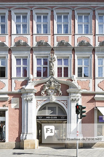 Haus zum Saal  repräsentatives Bürgerhaus  Eingangsportal  Bamberg  Oberfranken  Bayern  Deutschland  Europa