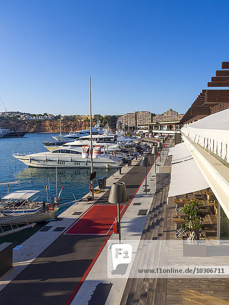Spanien  Mallorca  El Toro  Blick auf die Marina von Port Adriano