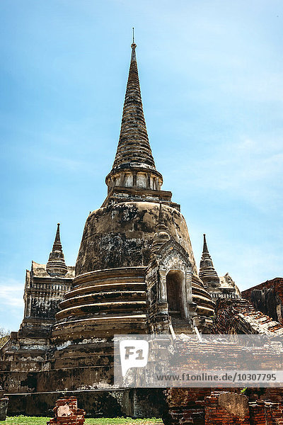 Thailand  Ayutthaya  Blick zum Tempel Wat Phra Si Sanphet