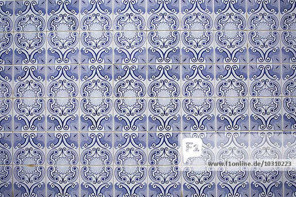 Portugal  Lagos  blau-weiße Azulejos  Nahaufnahme