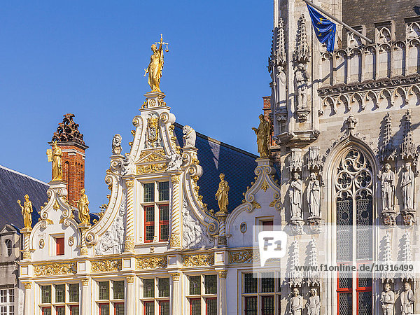 Belgien  Flandern  Brügge  Fassade der alten Anwaltskanzlei und des Rathauses