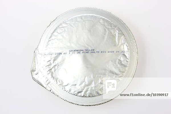 Ready-to-serve Mahlzeit  in Kunststoff-Verpackung  bereits vorgekocht. Aufgeteilt für eine Person. Muss nur noch aufgewärmt werden  im Wasserbad oder in der Mikrowelle.