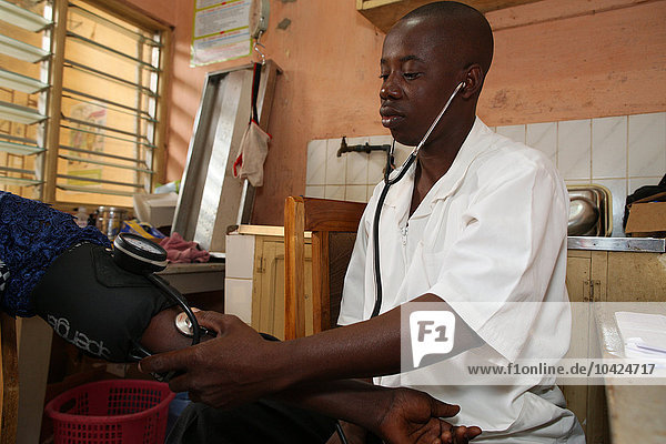 Fotoessay in Lome  Togo. Medizinisches Zentrum für HIV-Patienten. Medizinische Beratung.