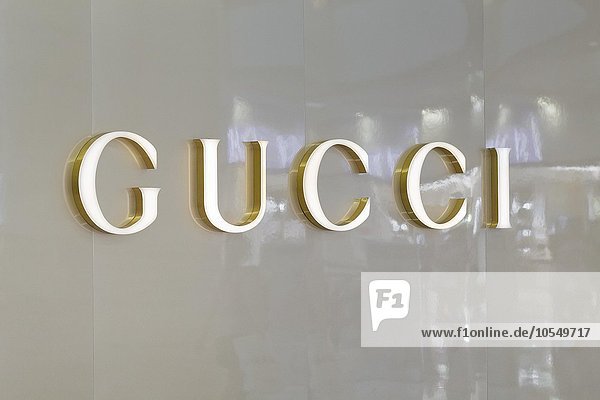 Gucci-Geschäft im Einkaufszentrum Suria KLCC  Petronas Twin Towers  Kuala Lumpur  Malaysia  Asien