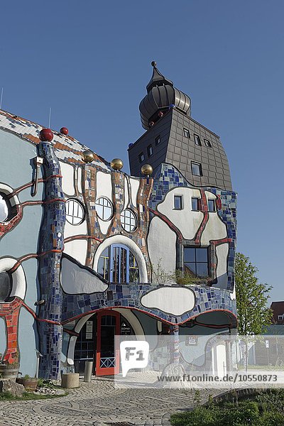 KunstHaus  Architekt und Schüler von Hundertwasser Peter Pelikan  Abensberg  Niederbayern  Bayern  Deutschland  Europa