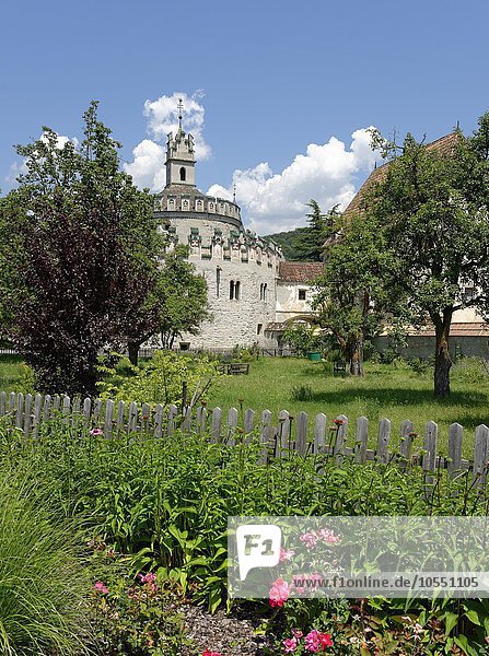 Kapelle St. Michael  auch Engelsburg  Kloster Neustift bei Brixen  Südtirol  Alto Adige  Italien  Europa