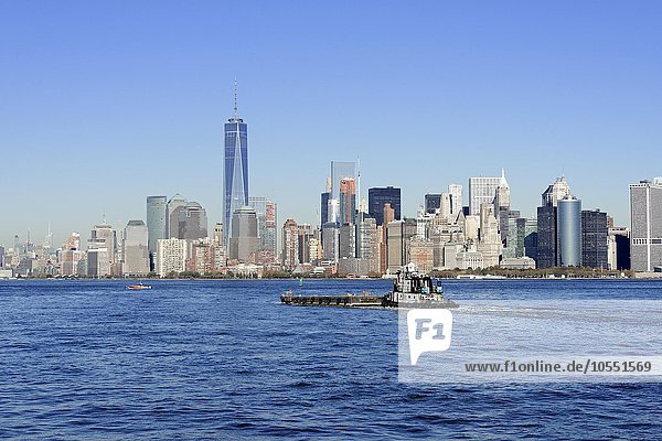 Skyline  Financial District mit One World Trade Center  Manhattan  New York City  New York  USA  Nordamerika