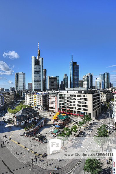 Skyline  Bankenviertel  vorne Hauptwache  Frankfurt am Main  Hessen  Deutschland  Europa