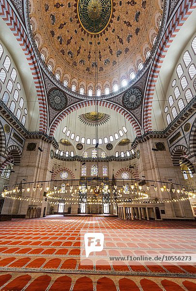 Kiblawand mit Kuppel  Innenaufnahme  Süleymaniye-Moschee  auch Süleymaniye Camii  Suleiman Moschee  Istanbul  Türkei  Asien