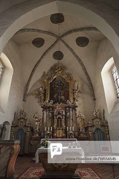 Altarraum der Kirche Mariä Himmelfahrt  Ostritz  Oberlausitz  Sachsen  Deutschland  Europa