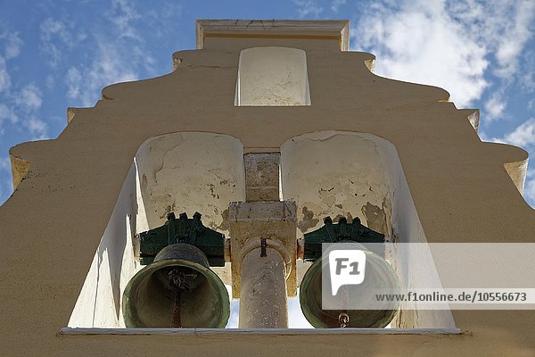 Glocken im Glockenturm,  Kloster Panagia Theotókos tis Paleokastritsas,  auch Panagia Theotokos,  Paläokastritsa,  Insel Korfu,  Ionische Inseln,  Griechenland,  Europa