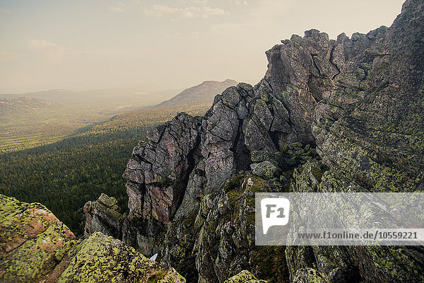Felsen Landschaft über Hügel
