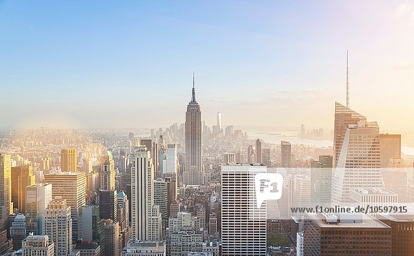 Hochwinkelansicht von Midtown Manhattan und Empire State Building  New York  USA