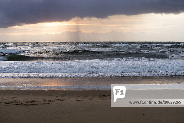 Frankreich  Lacanau Ocean  Sonnenuntergang am Strand