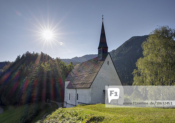 Deutschland  Bayern  Chiemgauer Alpen  Wallfahrtskirche St. Servatius auf Streichen