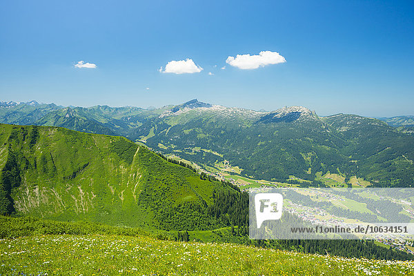 Alpen,  Blick vom Fellhorn über das Kleine Walsertal Richtung Hoher Ifen,  Gottesacker und Toreck