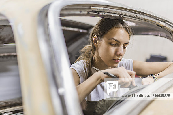 Mechanikerinnen in der Werkstatt