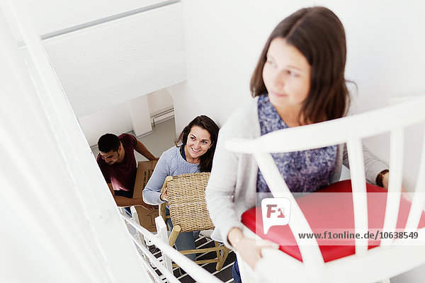 Stufe hoch oben Freundschaft lächeln halten Bewegung Eigentumswohnung Möbel neues Zuhause Stufe,hoch,oben,Freundschaft,lächeln,halten,Bewegung,Eigentumswohnung,Möbel,neues Zuhause