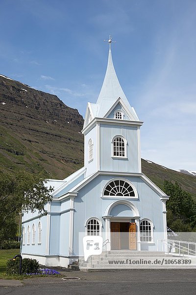 Blaue Kirche  Seydisfjördur  Region Austurland  Island  Europa