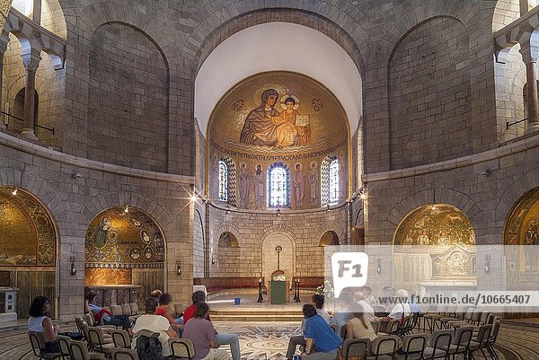 Innenaufnahme  Oberkirche mit Apsismosaik  Basilika der Dormitio-Abtei  Benediktinerabtei auf dem Berg Zion  Jerusalem  Israel  Asien