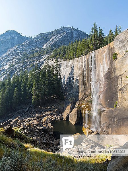 Wasserfall Vernal Fall  Yosemite Valley  Yosemite-Nationalpark  UNESO Weltnaturerbe  Kalifornien  USA  Nordamerika