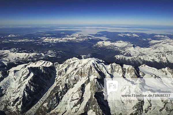 Mont Blanc Massiv mit Schnee  Frankreich  Europa