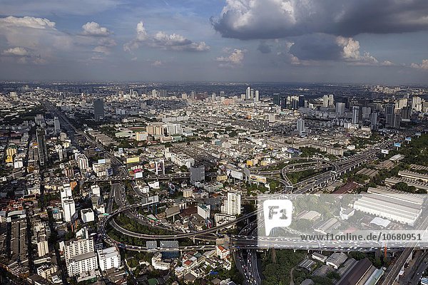 Aussicht vom Baiyoke Tower über die Stadt  Express Highway  Stadt-Autobahn  Bangkok  Thailand  Asien
