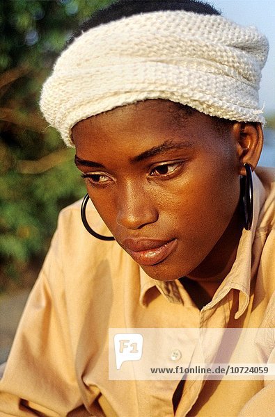 Westafrika junge Frau junge Frauen