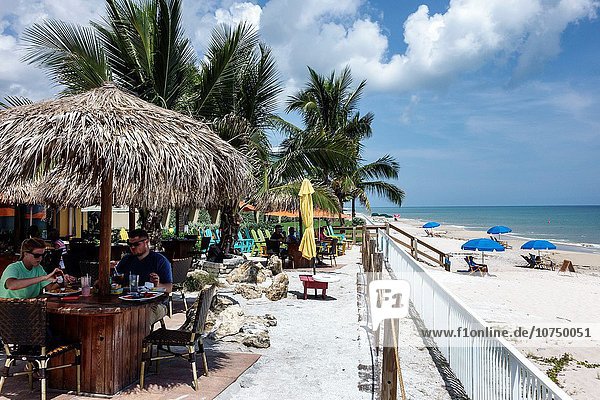 Frau Mann Restaurant Sand Insel Atlantischer Ozean Atlantik Florida Orchidee