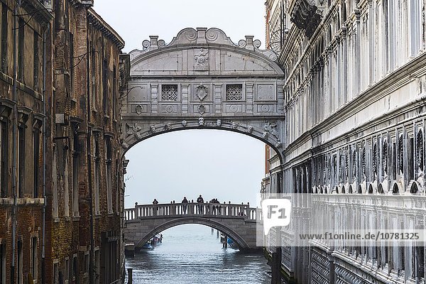Seufzerbrücke mit Kanal  Venedig  Venetien  Italien  Europa