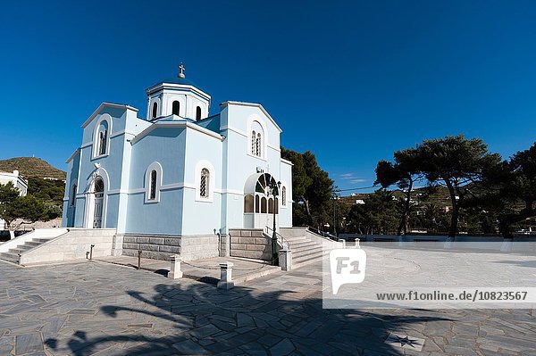 Blaue orthodoxe Kirche  Syros  Kykladen  Ägäis  Griechenland