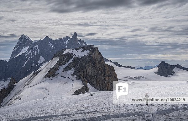 Kletterer am Gletscher Mer de Glace Mont Blanc Frankreich