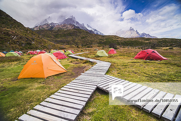 Camping im Nationalpark Torres del Paine  Patagonien  Chile  Südamerika