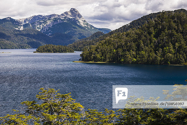 Espejo-See (Lago Espejo)  Teil der Sieben-Seen-Route  Bariloche (San Carlos de Bariloche)  Provinz Rio Negro  Patagonien  Argentinien  Südamerika