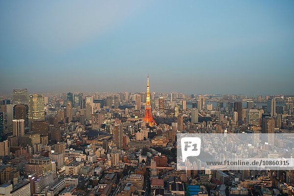 Stadtbildansicht mit Tokio-Turm  Tokio  Japan