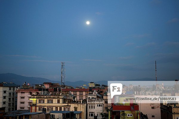 Vollmond über Kathmandu Nepal