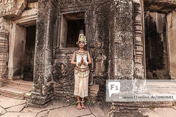 Female Apsara Dancer  Bayon Temple  Angkor Thom  Cambodia