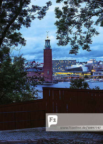 Schweden  Stockholm  Sodermalm  Blick auf Rathaus und Stadtzentrum