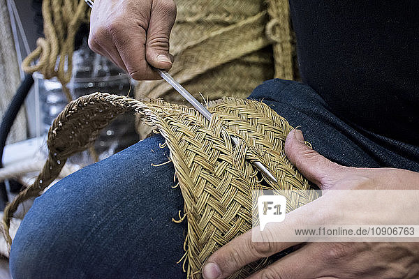 Ropemaking  Espartero sewing esparto with iron needles