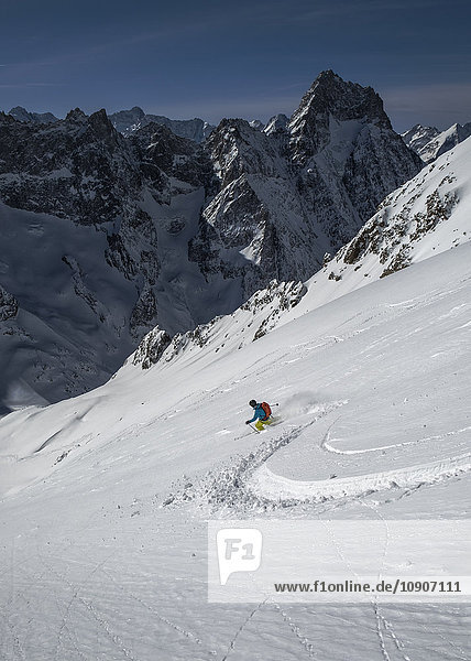 France  Isere  Les Deux Alps  Vallon du Selle  Off-Piste skiing