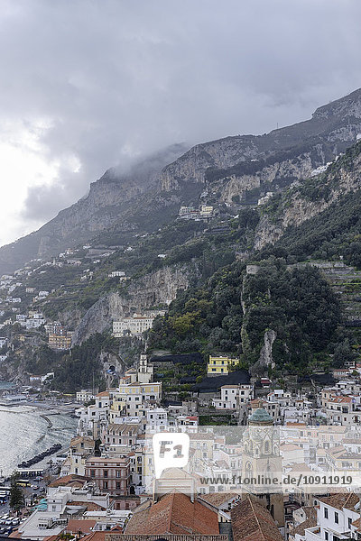 Italien  Amalfi  Blick auf die Stadt