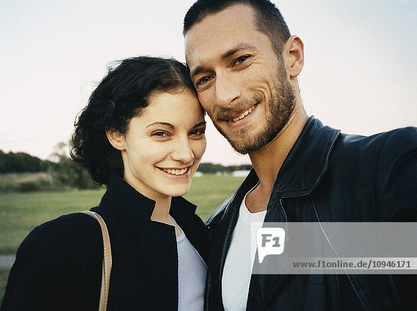 Porträt eines lächelnden Paares