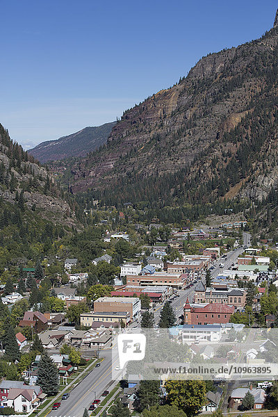 Eine Stadt in einem Tal; Ouray  Colorado  Vereinigte Staaten von Amerika'.