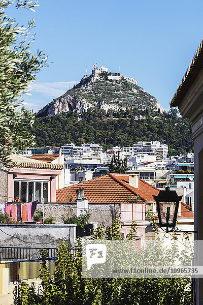 Der Berg Lycabettus und die Kapelle des Heiligen Georg; Athen  Griechenland .