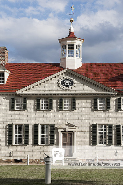 'George Washington's Mt Vernon mansion front view; Mount Vernon  Virginia  United States of America'