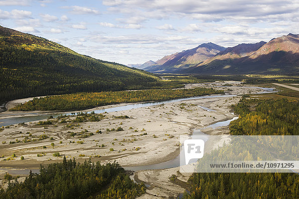'Koyokuk River And Brooks Range  Arctic Alaska In Summertime; Alaska  United States Of America'