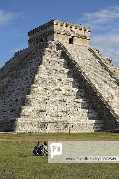 El Castillo (oder Pyramide von Kukulcan)  Chichen Itza; Yucatan  Mexiko'.