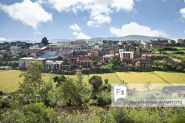 Panorama der Stadt Ambositra; Fianarantsoa  Madagaskar'.