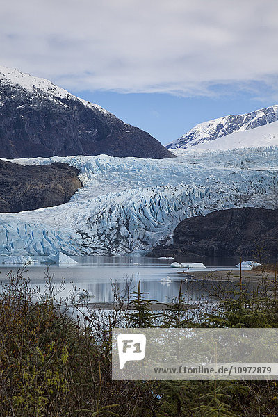 Alaska  Juneau  Mendenhall-Gletscher und Küstengebirge  Südost-Alaska  Sommer